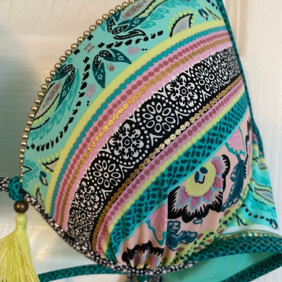 Shade & Shore Women's Lightly Lined Textured Bikini Top - Picture 3 of 5